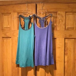 NWOT two Jockey razor back tanks M